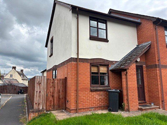 2 Bedroom Property To Rent In College Road, Cullompton, EX15