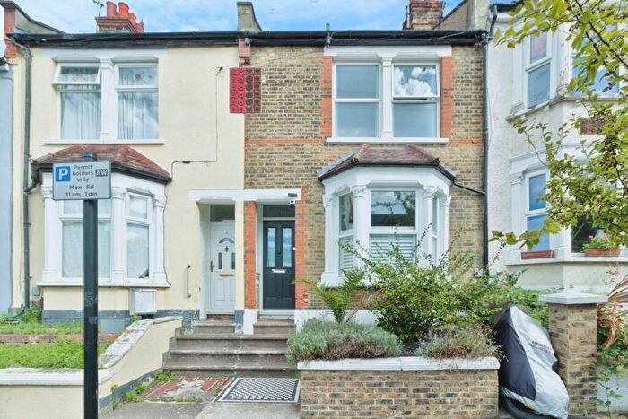 4 Bedroom Terraced House For Sale In Shieldhall Street, London, SE2