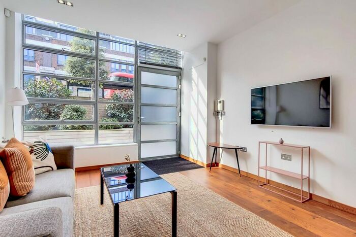 1 Bedroom Flat To Rent In Bayham Street, Camden Town, London, NW1