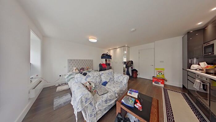 1 Bedroom Studio To Rent In Drapery, Northampton, Northamptonshire, NN1