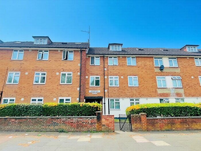 2 Bedroom Flat For Sale In - Horsenden Lane North, Greenford, UB6