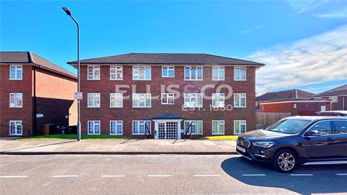 2 Bedroom Apartment For Sale In Lantern Close, Wembley, HA0