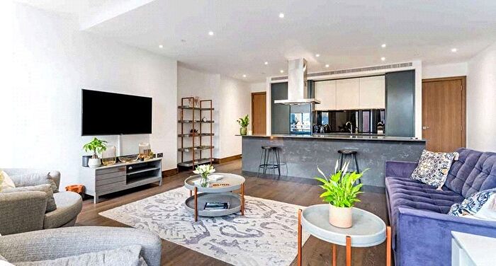 2 Bedroom Flat To Rent In Hanway Street, Hanway Gardens, Fitzrovia, W1T