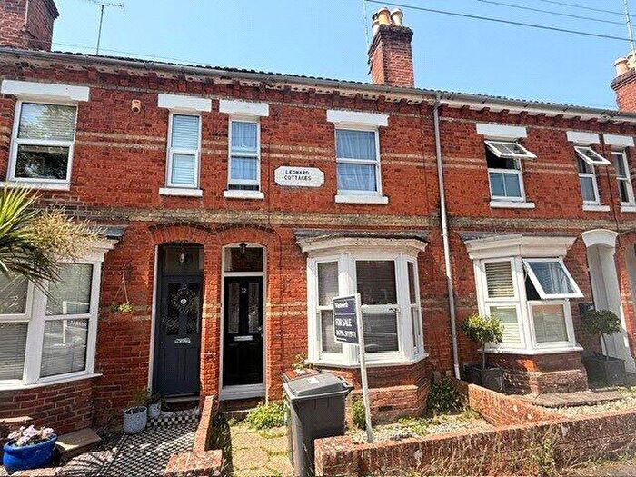 2 Bedroom Terraced House For Sale In Linden Road, Romsey, Hampshire, SO51
