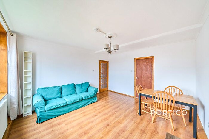3 Bedroom Property To Rent In Pakington House, Stockwell Gardens Estate, SW9