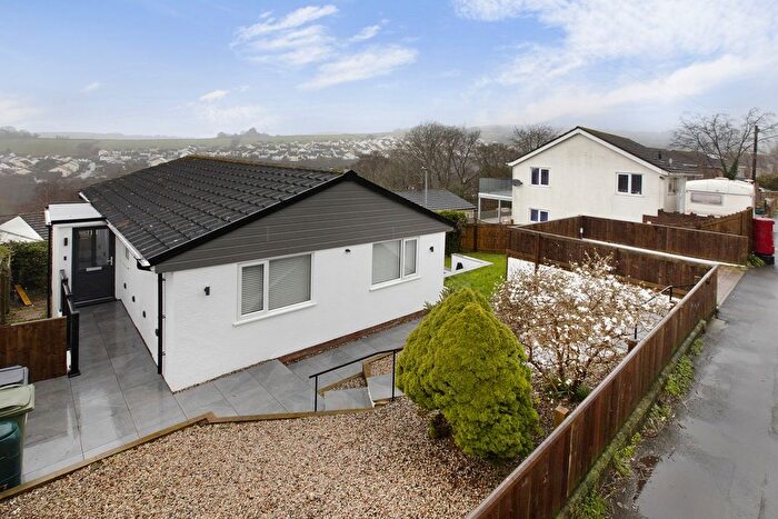 3 Bedroom Detached Bungalow To Rent In Higher Coombe Drive, Teignmouth, Devon, TQ14