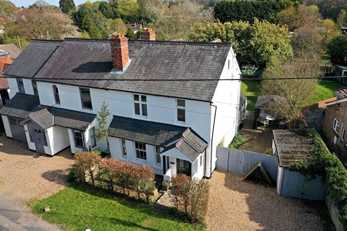 4 Bedroom Semi Detached House For Sale In Beech Lane, Woodcote, Reading, Oxfordshire, RG8