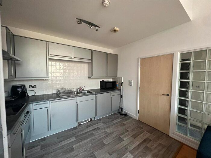 1 Bedroom Apartment For Sale In St Mary Street, Cathays, CF10