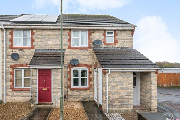 1 Bedroom Maisonette For Sale In Grenville Close, Gloucester, GL3