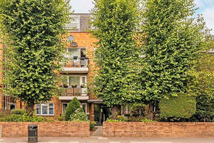 1 Bedroom Flat For Sale In Goldhawk Road, Shepherds Bush, W12