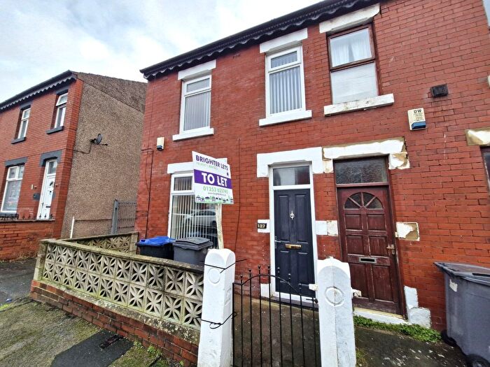 3 Bedroom Terraced House To Rent In Cunliffe Road, Blackpool, FY1