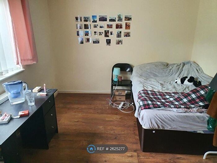 2 Bedroom Flat To Rent In Orlescote Road, Coventry, CV4
