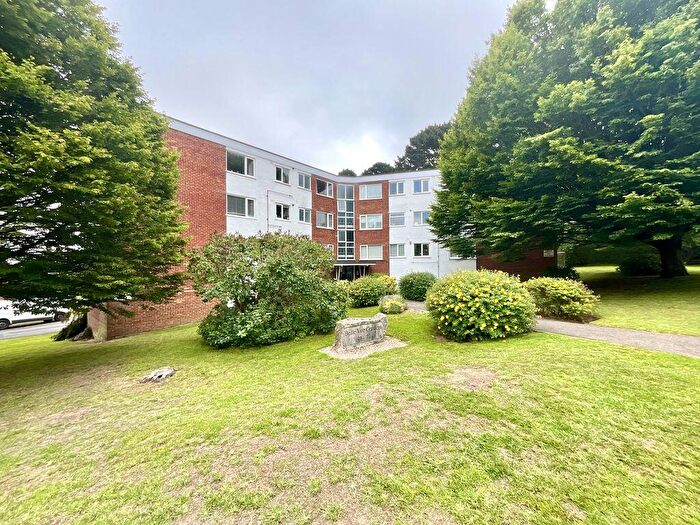 2 Bedroom Flat For Sale In Belle Vue Road, Bournemouth, BH6