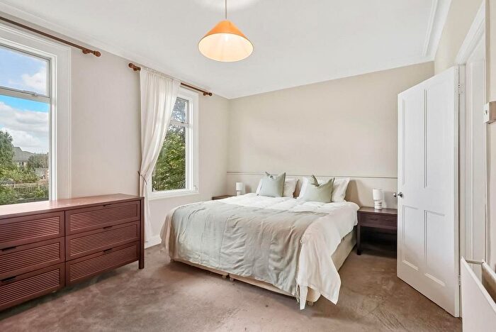 2 Bedroom End Of Terrace House For Sale In Meadow Road, Wimbledon, SW19