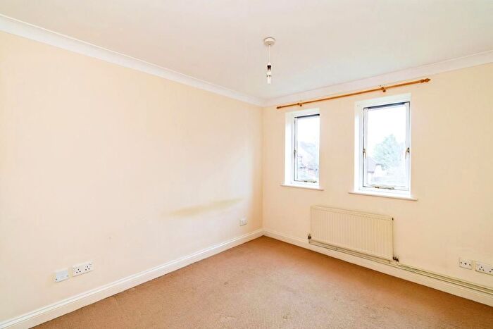 1 Bedroom Flat To Rent In Park Street, Shirley, Southampton, SO16