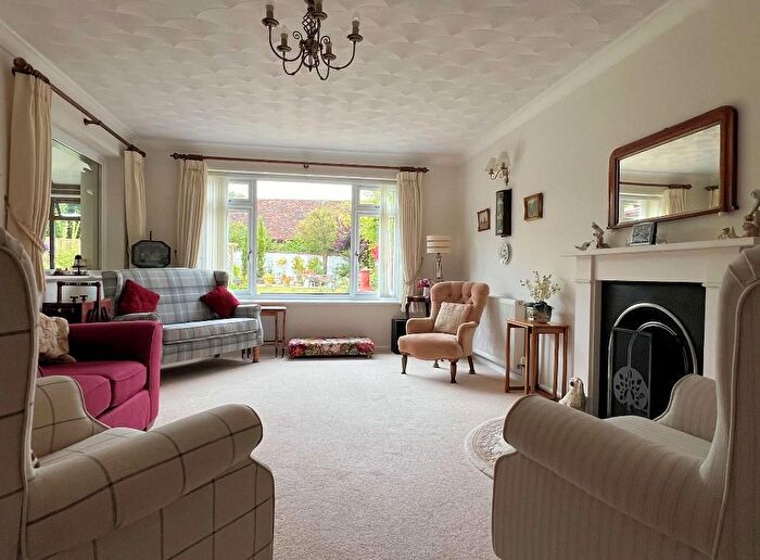4 Bedroom Detached House For Sale In Goring Road, Steyning, West Sussex, BN44
