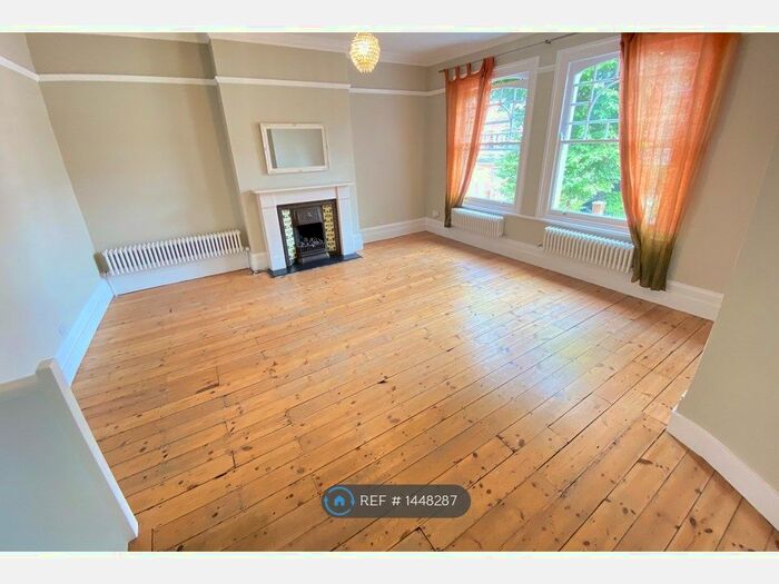 2 Bedroom Flat To Rent In Dalebury Road, London, SW17