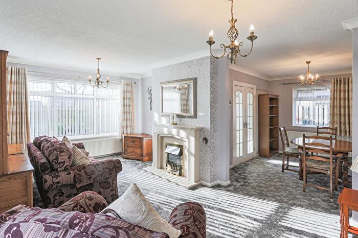 2 Bedroom Detached Bungalow For Sale In Roall Lane, Kellington, Goole, DN14