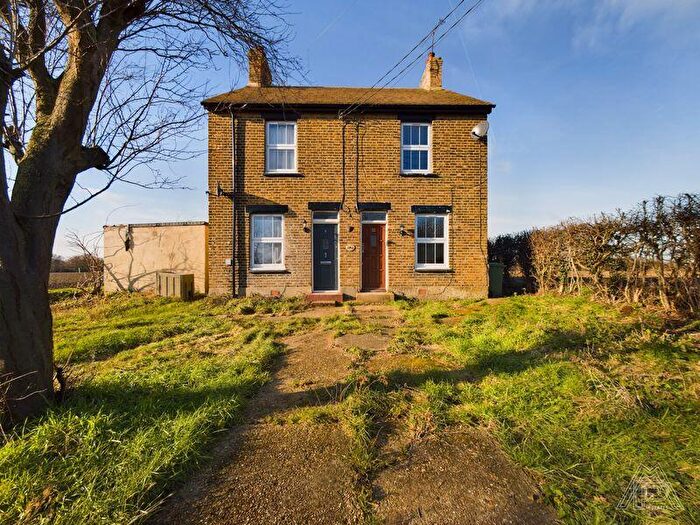 3 Bedroom Semi-Detached House To Rent In Dennises Lane, South Ockendon, Essex, RM15