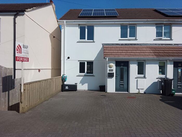3 Bedroom Property For Sale In Vicarage Gate, Hayle - Spacious, Light And Bright, TR27