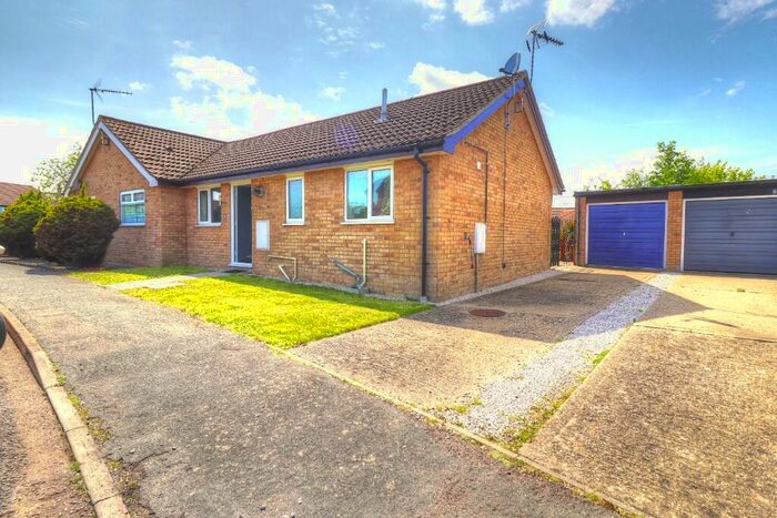 2 Bedroom Semi-Detached Bungalow To Rent In Gainsborough Drive, Halesworth, Suffolk, IP19