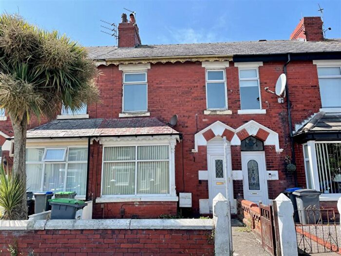 2 Bedroom Flat To Rent In Dunelt Road, South Shore, Blackpool, FY1