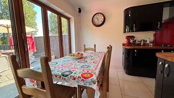 4 Bedroom Detached House For Sale In Kings Road West, Swanage, Dorset, BH19 - Photo 7