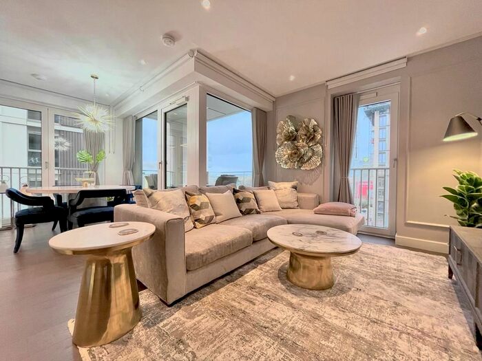 2 Bedroom Flat To Rent In Belvedere Row, Fountain Park Way, White City Living, London, W12