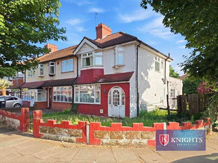 3 Bedroom House For Sale In Bedford Road, London, N9