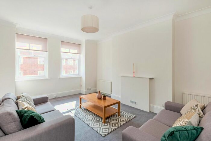2 Bedroom Flat To Rent In Marylebone High Street, London, W1U