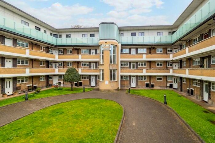 2 Bedroom Apartment To Rent In Brighton Road, Purley, CR8