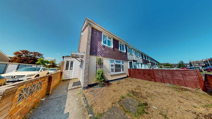 3 Bedroom Property To Rent In Strawberry Path, Oxford, OX4
