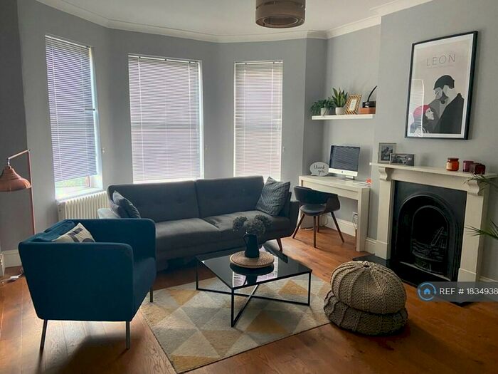 1 Bedroom Flat To Rent In Tweedy Road, Bromley, BR1