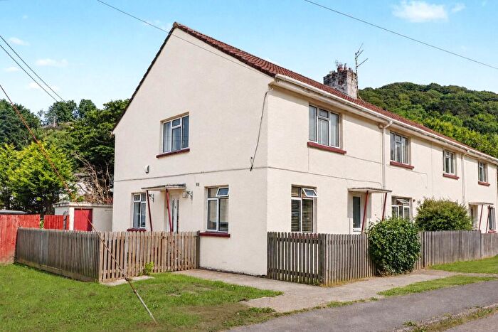 2 Bedroom Apartment For Sale In Ilfracombe, Devon, EX34
