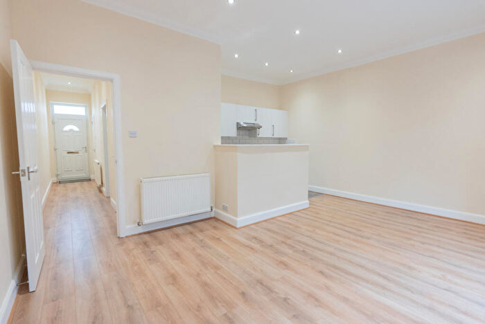 1 Bedroom Flat For Sale In Hamilton Road, Bellshill, ML4