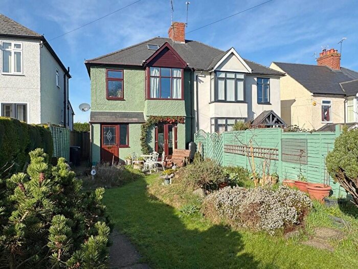 3 Bedroom Semi Detached House For Sale In Coventry Road, Kenilworth, CV8