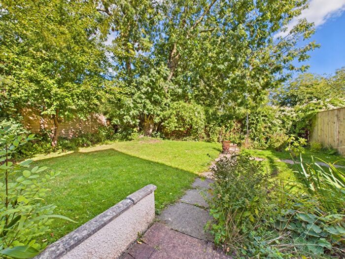3 Bedroom Semi-Detached House For Sale In Etherington Road, Hull, HU6