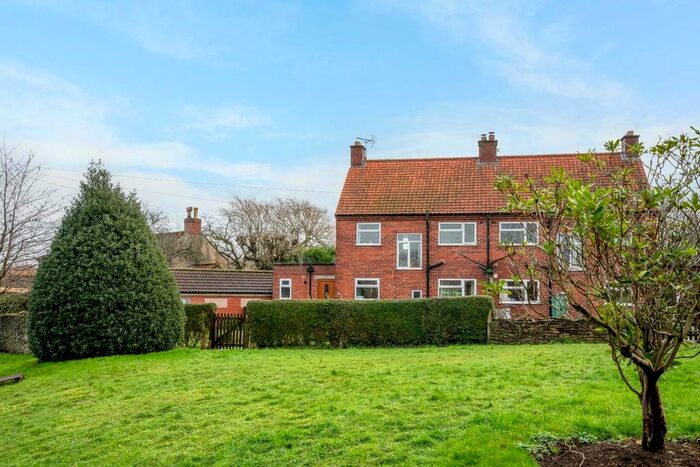 3 Bedroom Semi-Detached House For Sale In South Crescent, South Back Lane, Terrington, York, YO60