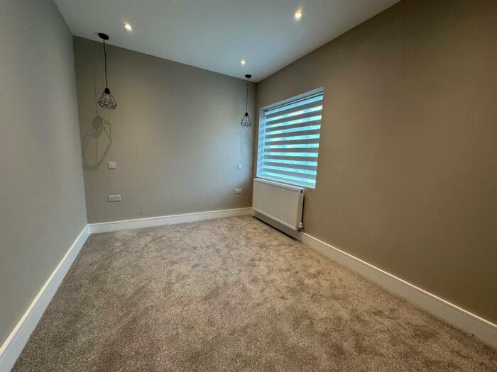 2 Bedroom Flat To Rent In Lawns Court, The Avenue, Wembley, HA9