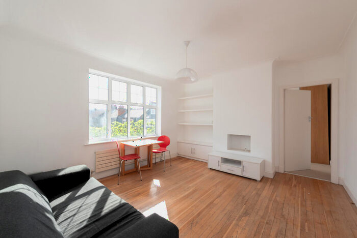 2 Bedroom Apartment To Rent In Haverstock Hill, London, NW3