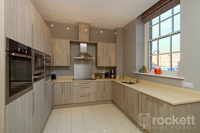 2 Bedroom Apartment To Rent In St Georges Mansions, St Georges Parkway, Stafford, ST16