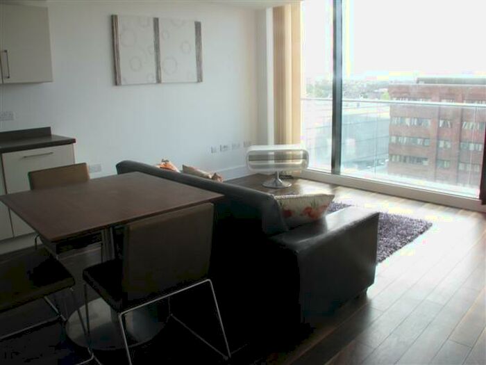 2 Bedroom Flat To Rent In Ability Penthouses, Custom House Place, L1