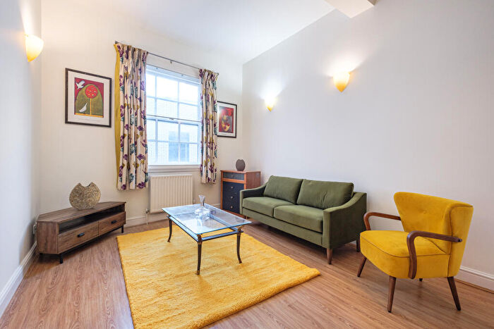 2 Bedroom Apartment To Rent In Great Tower Street, EC3R