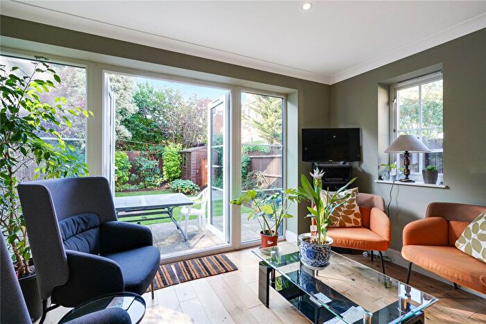 4 Bedroom End Of Terrace House For Sale In Gatcombe Mews, Ealing, London, W5