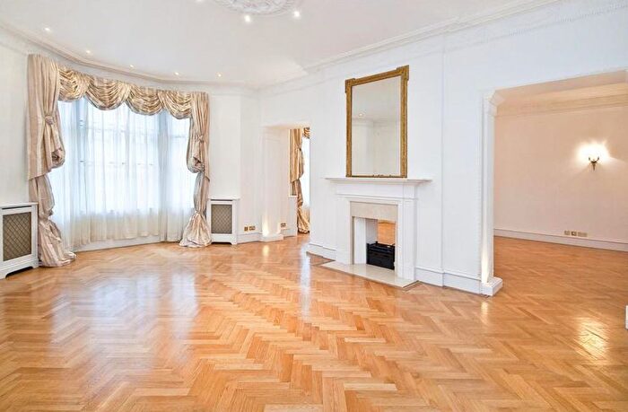 5 Bedroom Flat To Rent In Palace Gate, London, W8