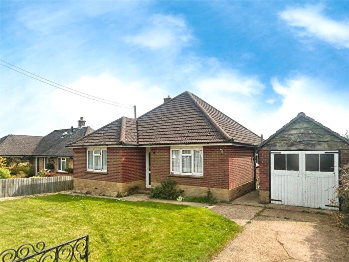3 Bedroom Bungalow For Sale In Coronation Avenue, Cowes, Isle Of Wight, PO31