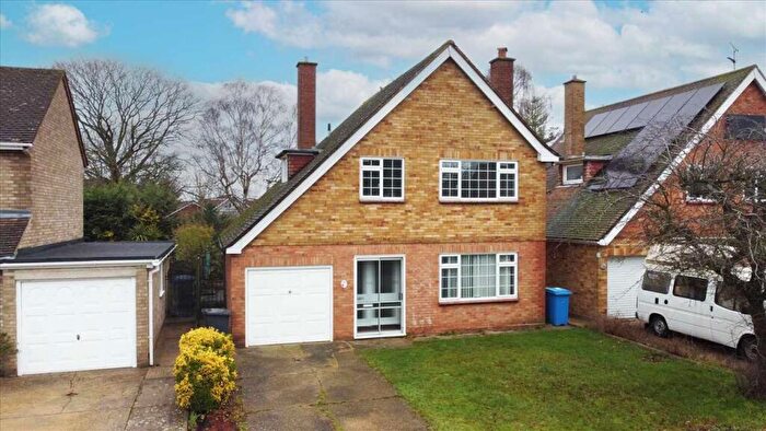 3 Bedroom Detached House For Sale In Wimborne Avenue, Ipswich, IP3