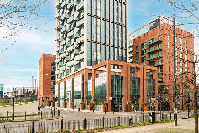 1 Bedroom Flat For Sale In Portal Way, Acton, W3