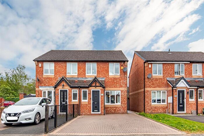 3 Bedroom Semi-Detached House For Sale In Shirlaw Close, Newcastle Upon Tyne, NE5