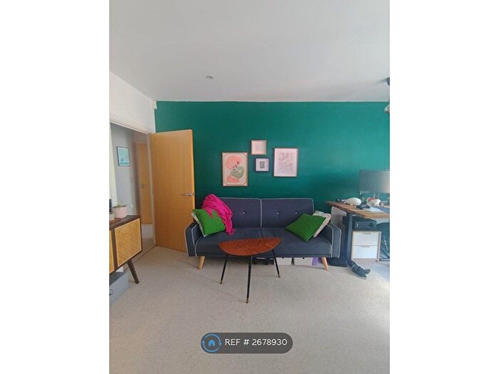 1 Bedroom Flat To Rent In Highfield Close, London, SE13